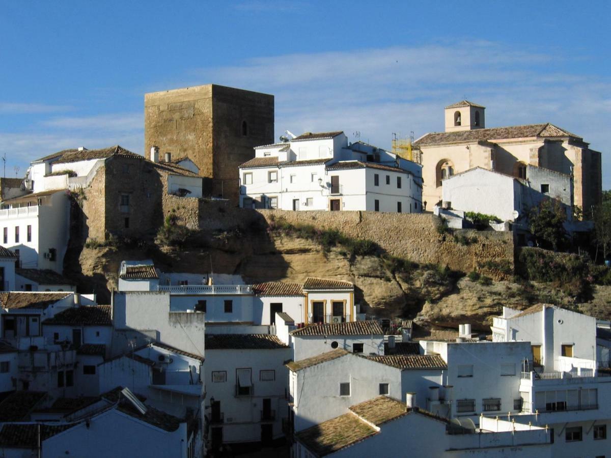 El Palacete Setenil De Las Bodegas Luaran gambar