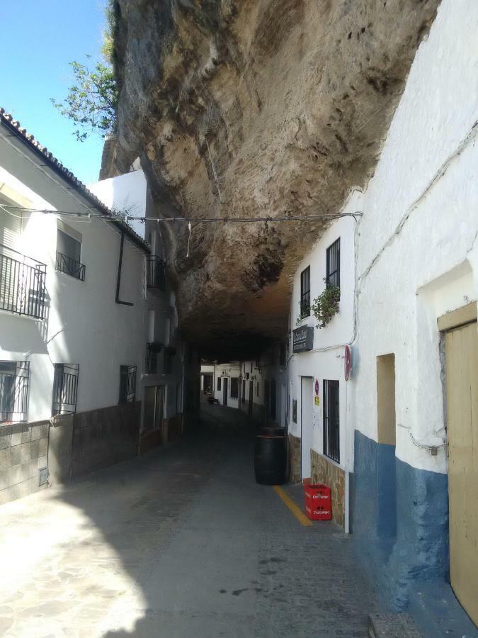 El Palacete Setenil De Las Bodegas Luaran gambar